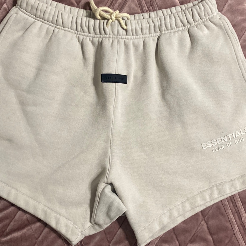 Essentials Fear of God men’s shorts size large.  New without tags